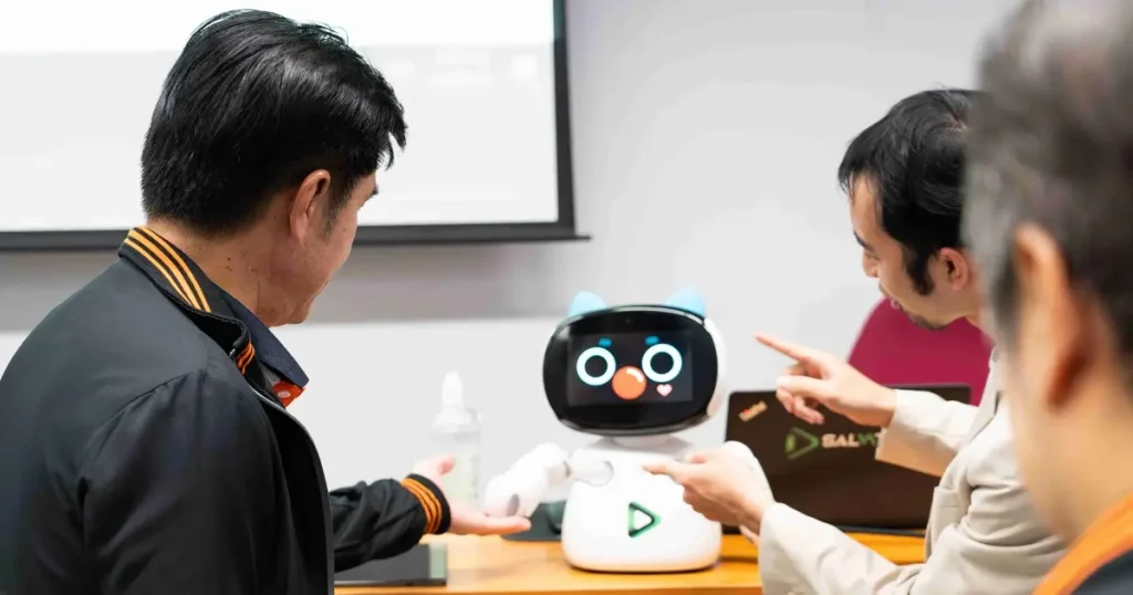 Salvator Tech ร่วมกิจกรรม มจพ. แนะนำหุ่นยนต์เพื่อการศึกษา Kebbi Salvator Tech joins KMUTNB activity to introduce Kebbi educational robot